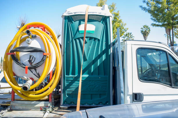 Best Porta potty delivery and setup  in Wamac, IL