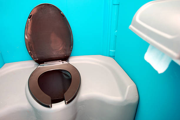 Affordable portable toilet rental in Wamac, IL
